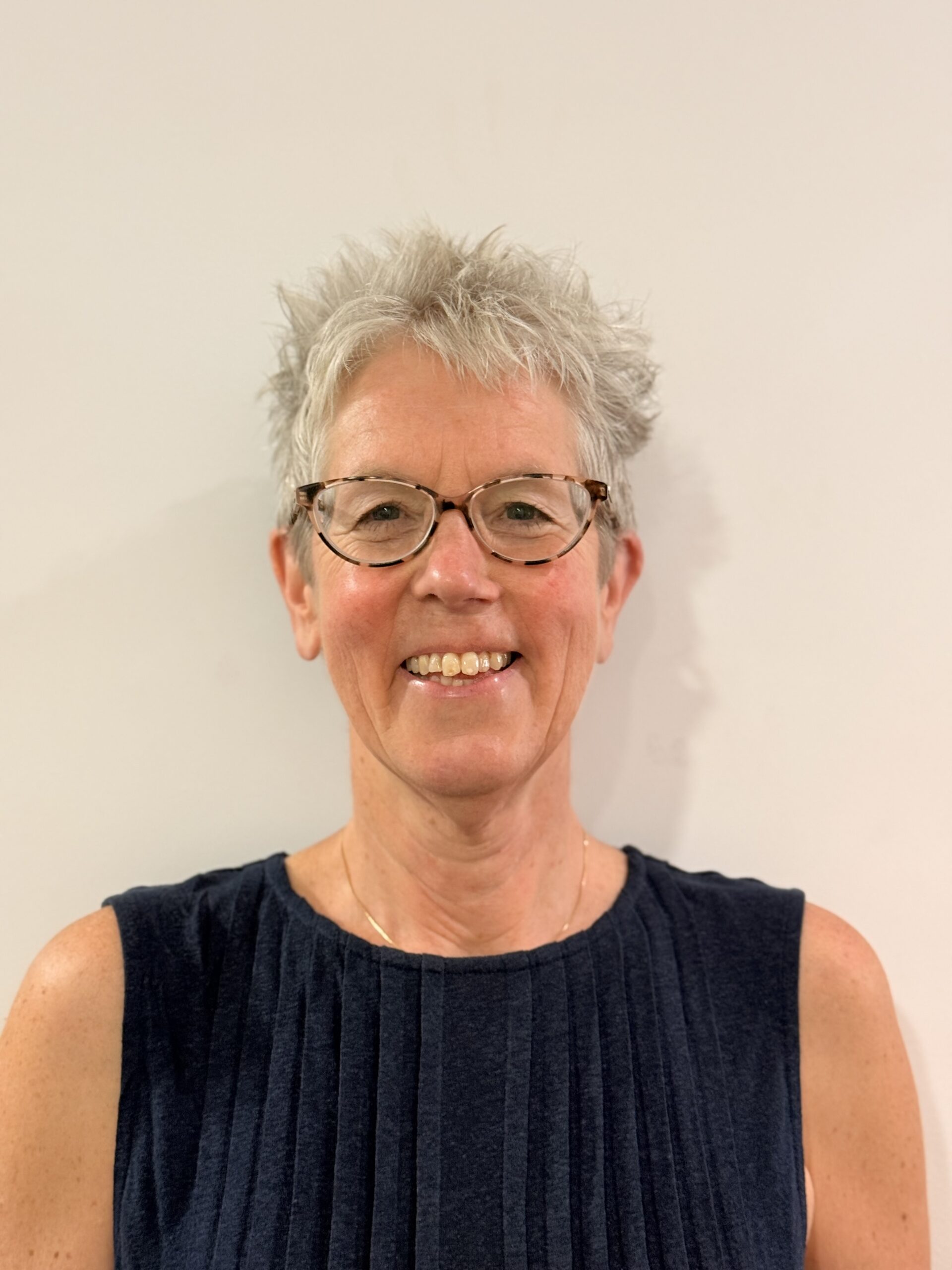Dr L Clark
